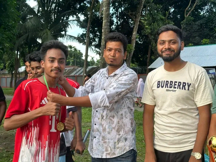 স্বপ্নপূরণ অর্গানাইজেশন আয়োজিত  প্রীতি ফুটবল ম্যাচ–২০২৬